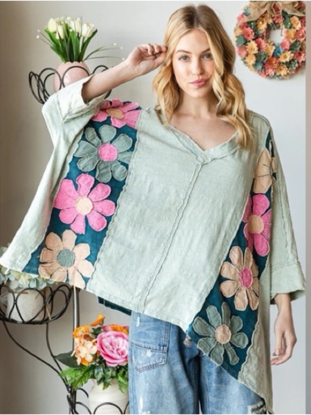 OLI & HALI Women's
PATCHWORK OVERSIZED SHORT SLEEVE TOP